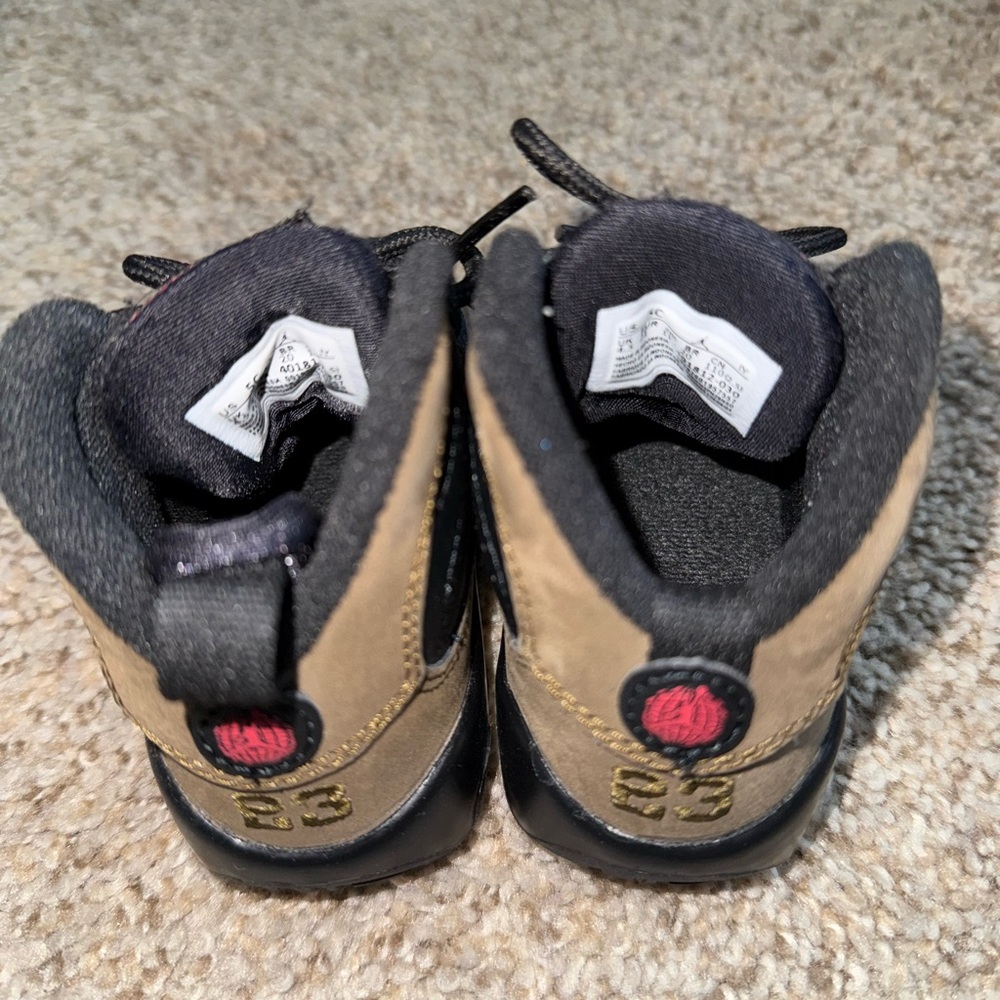 Jordan 9 - Picture 2 of 4